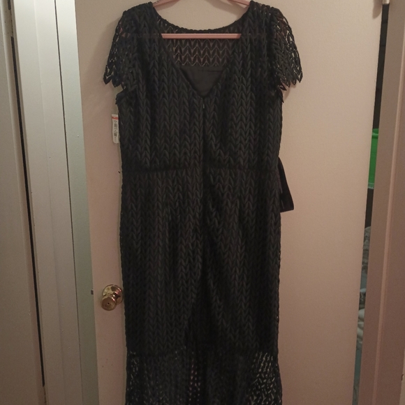 Black Cocktail Dress Size 16 by Kay Unger - Picture 2 of 3